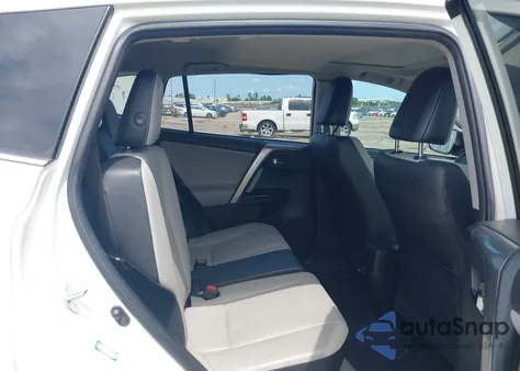 2017 Toyota Rav4 Limited z USA, uszkodzony, nr VIN JTMYFREV0HJ721547